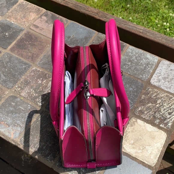 Coach Cashin 22 Tote - Picture 6 of 12